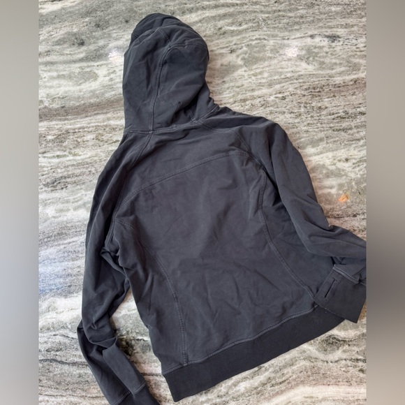 Lululemon Scuba Pullover
Black Oversized Hoodie
Size 8 - Picture 8 of 8